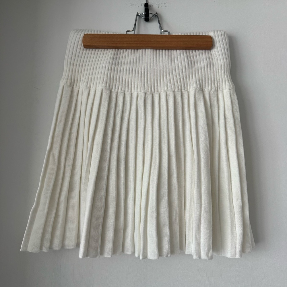 Knit White Skirt